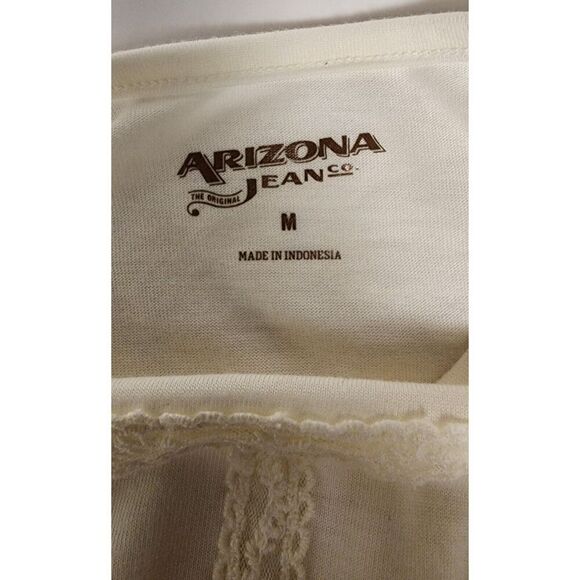 Lots of 2 Arizona Tops Size Medium - Picture 13 of 13